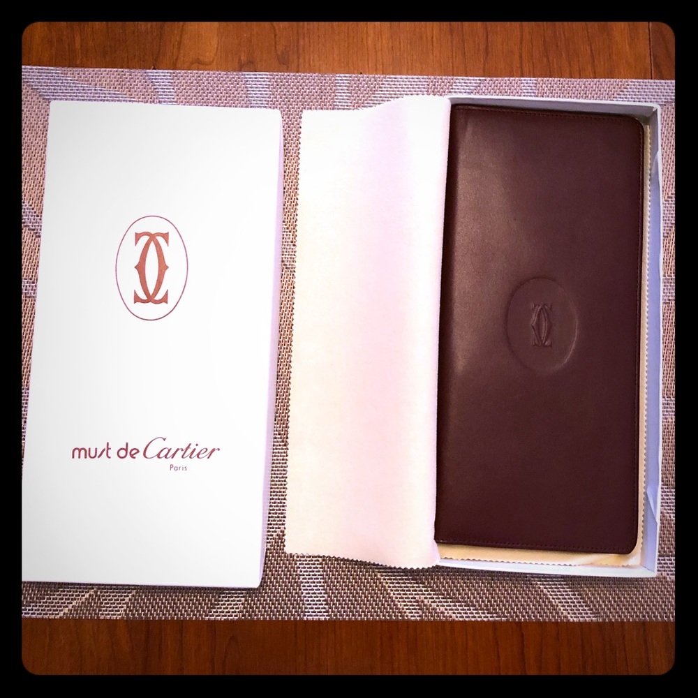 Authentic Must de Cartier Large Leather Wallet
